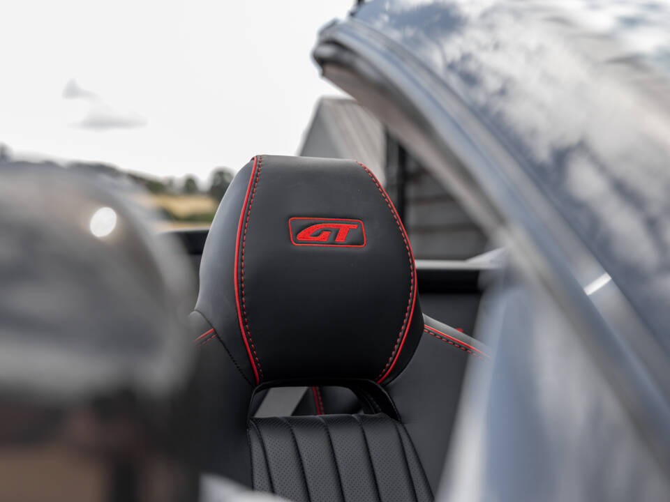 Bild 45/66 von Aston Martin DB 9 GT Volante (2016)