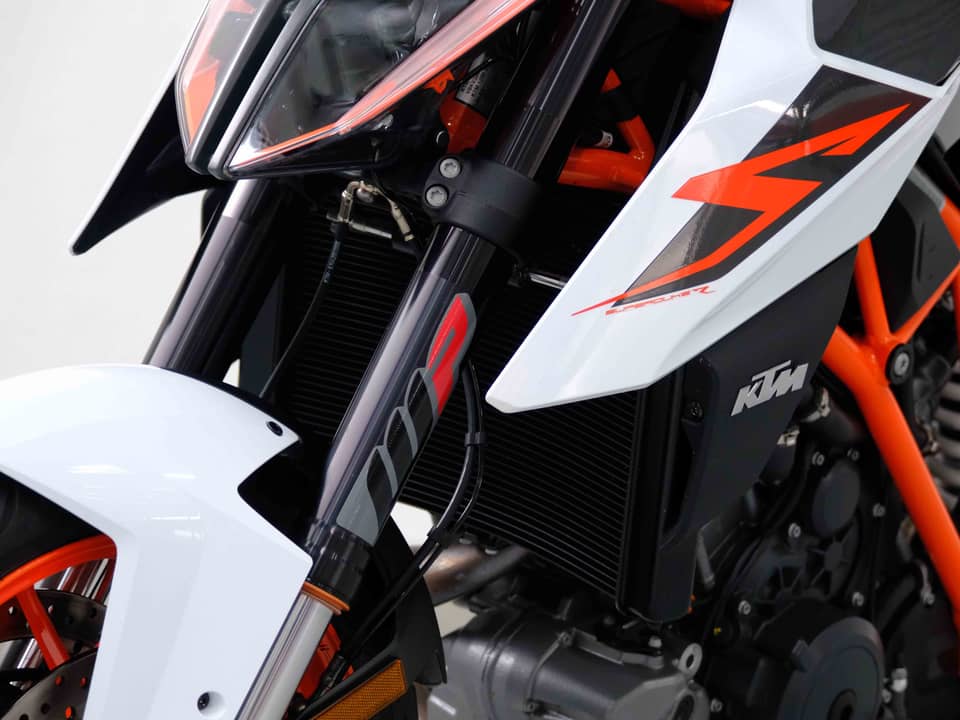 Image 35/83 of KTM 1290 Super Duke R (2018)