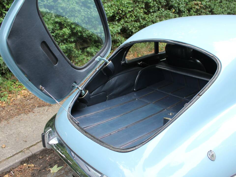 Afbeelding 16/16 van Jaguar E-Type V12 (2+2) (1971)