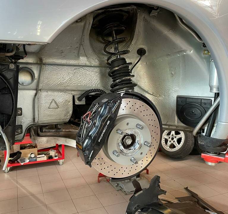 Immagine 24/34 di Porsche 911 Carrera (1996)
