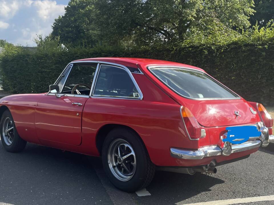 Image 3/13 de MG MGB GT (1976)