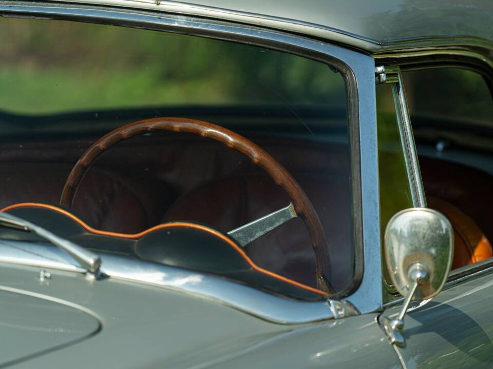 Afbeelding 43/50 van Lancia Aurelia B24 Convertible (1958)