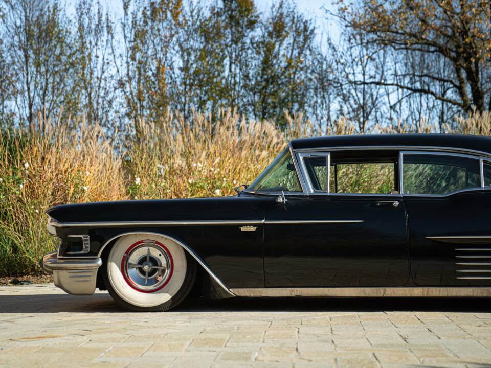 Bild 29/50 von Cadillac 60 Special Fleetwood (1958)