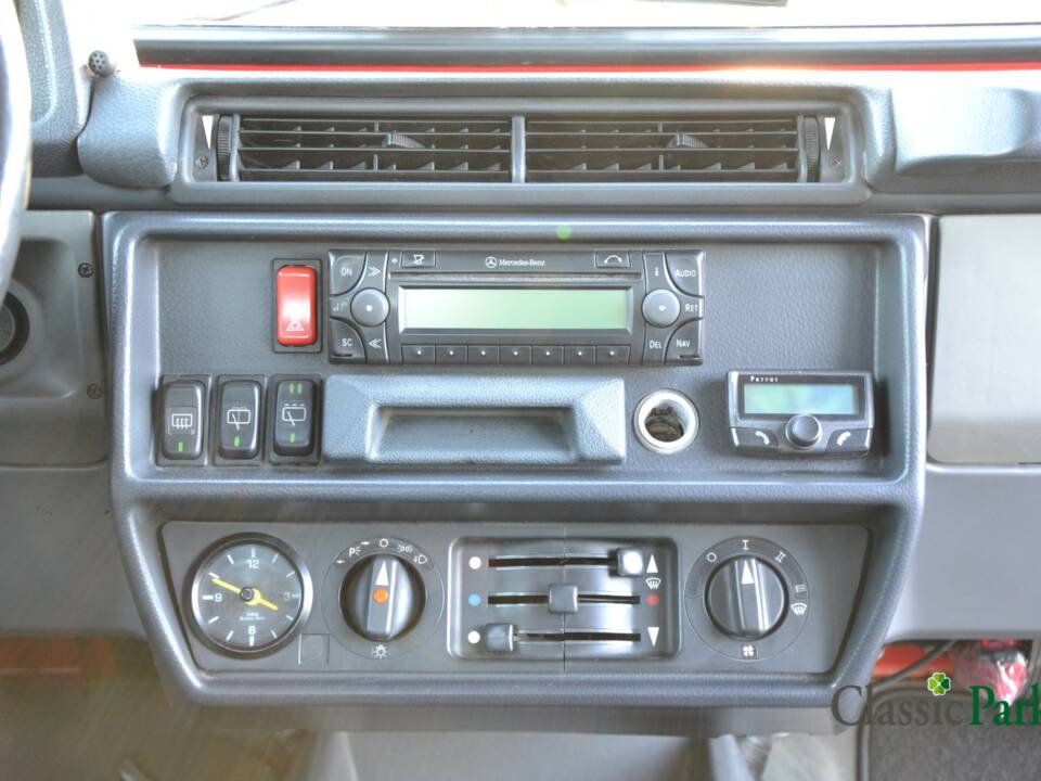 Bild 34/50 von Mercedes-Benz 200 GE (kurz) (1987)