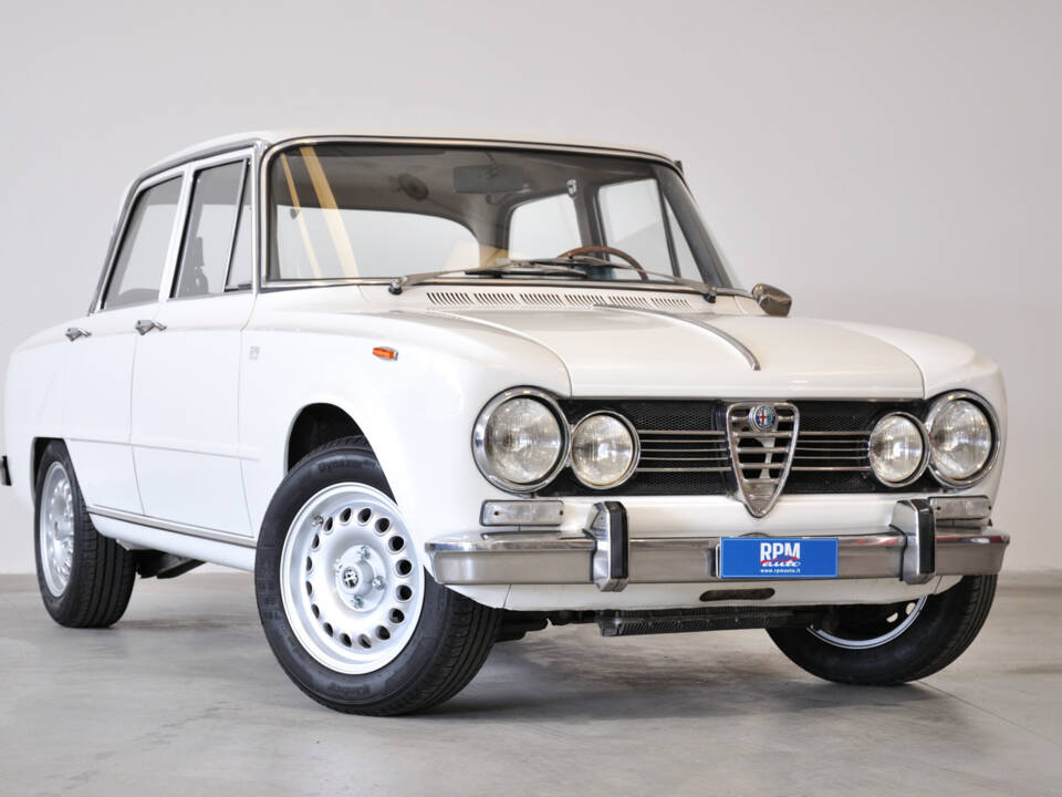 Image 50/63 of Alfa Romeo Giulia 1600 Super Biscione (1969)
