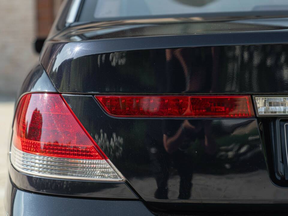 Bild 11/50 von BMW 745Li (2001)