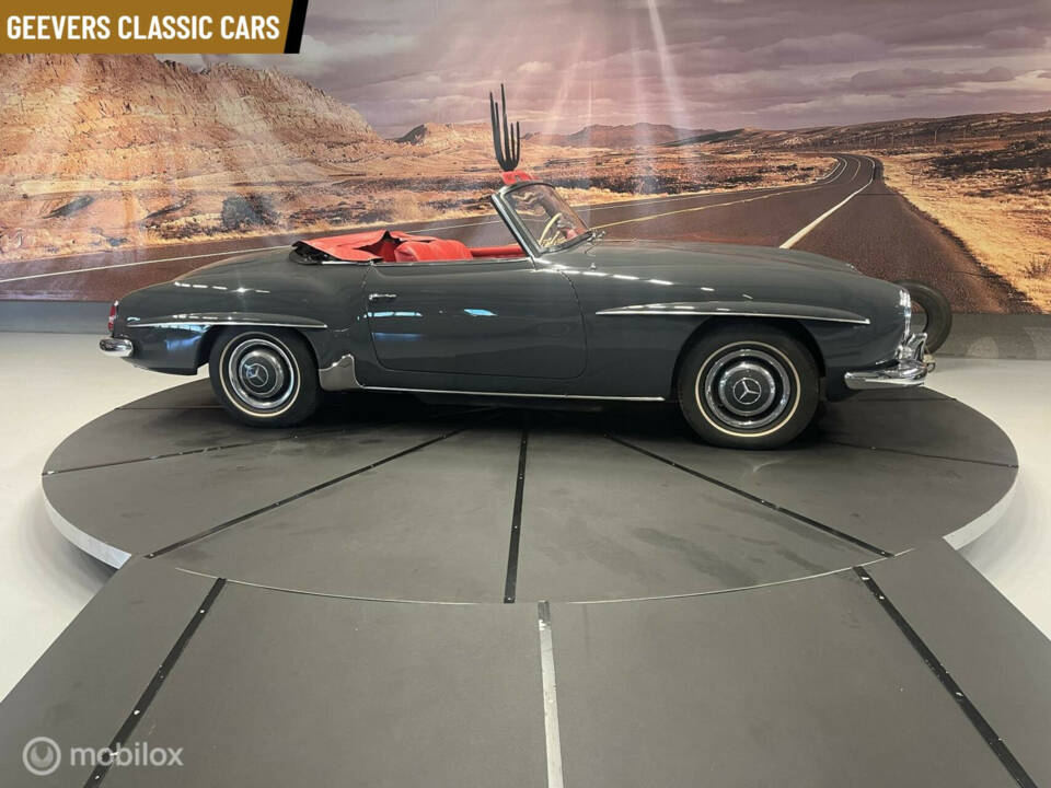 Image 3/50 of Mercedes-Benz 190 SL (1961)