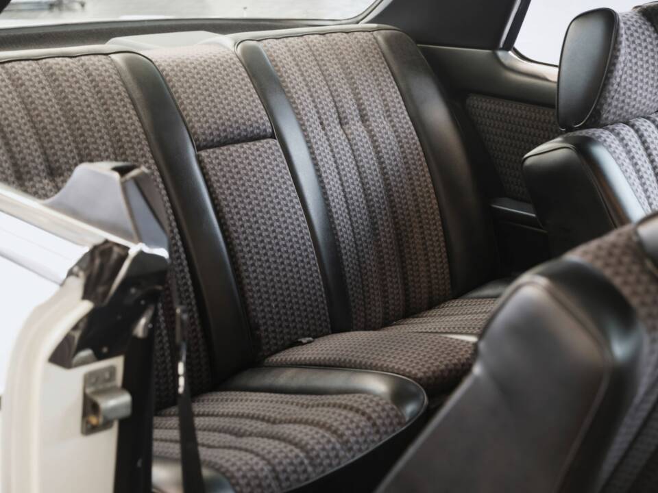 Image 21/36 of Mercedes-Benz 280 CE (1979)