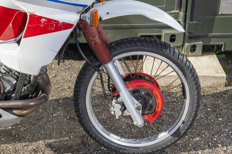 Immagine 27/32 di Yamaha XTZ 750 Super Ténéré (1991)