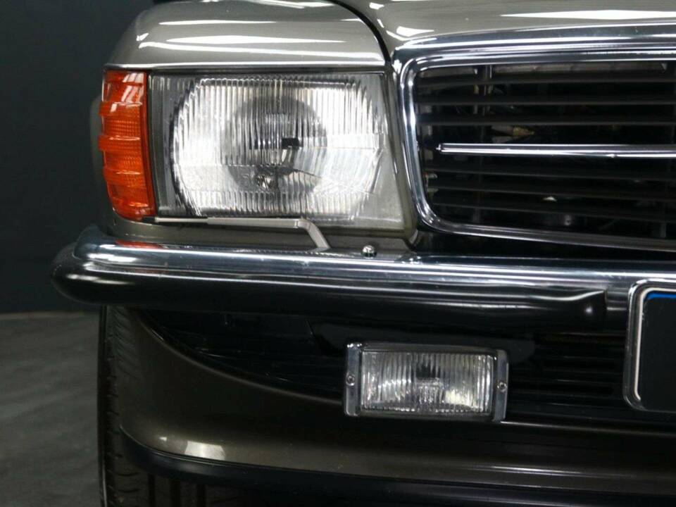 Image 32/50 de Mercedes-Benz 420 SL (1987)
