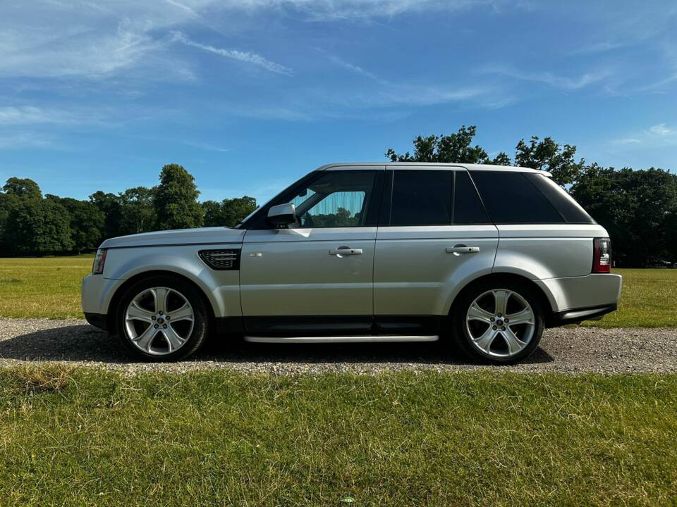 Bild 23/77 von Land Rover Range Rover Sport SDV6 (2013)