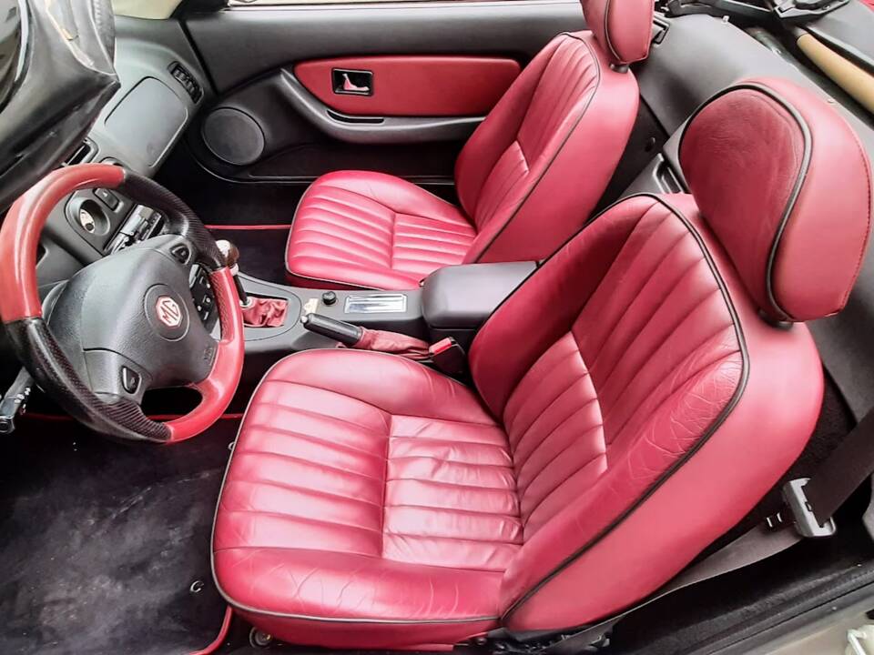 Immagine 25/50 di MG F 1.8i VVC 75 LE "75th Anniversary" (1999)