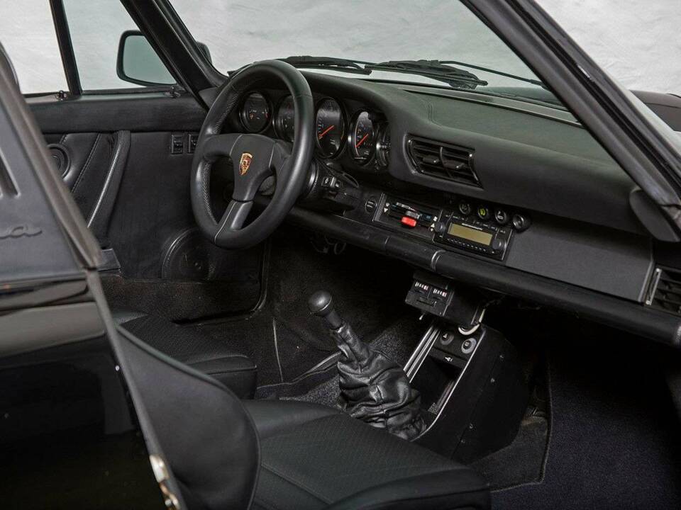Bild 22/32 von Porsche 911 Carrera 3.2 (1986)