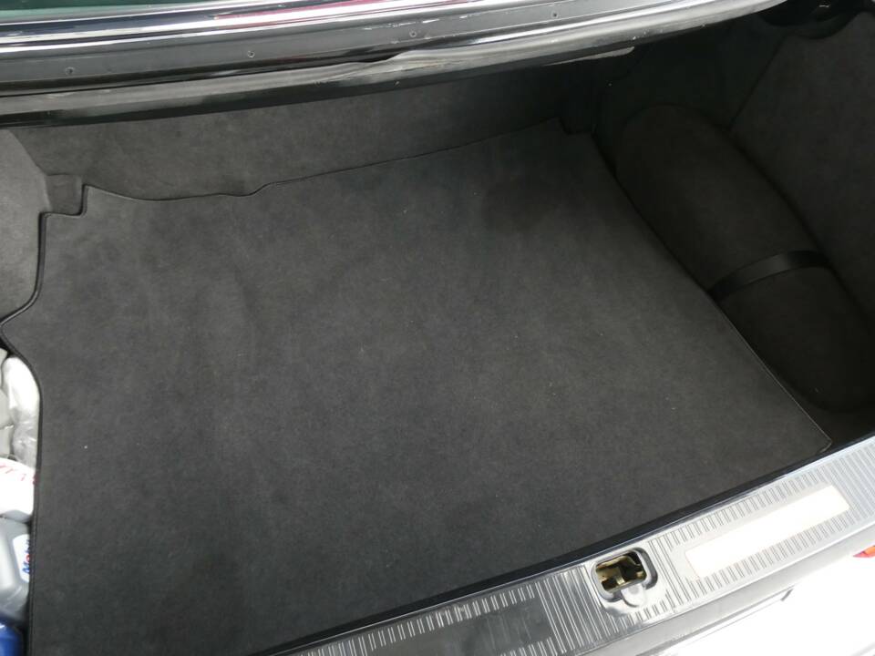 Image 16/22 of Mercedes-Benz 500 SEL Guard (1991)