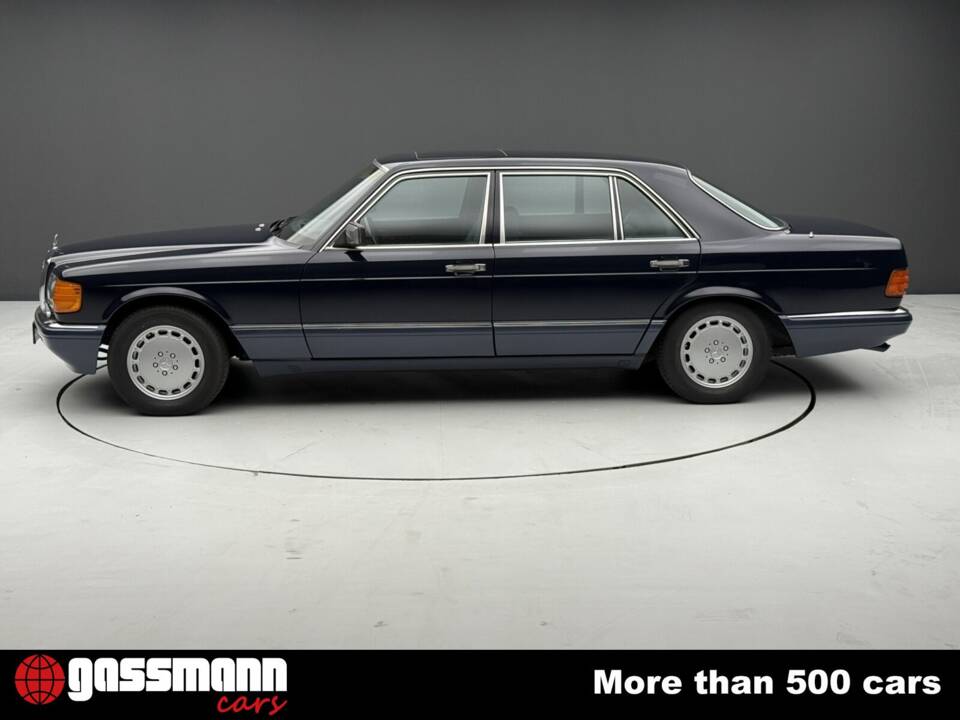 Imagen 3/15 de Mercedes-Benz 560 SEL (1991)