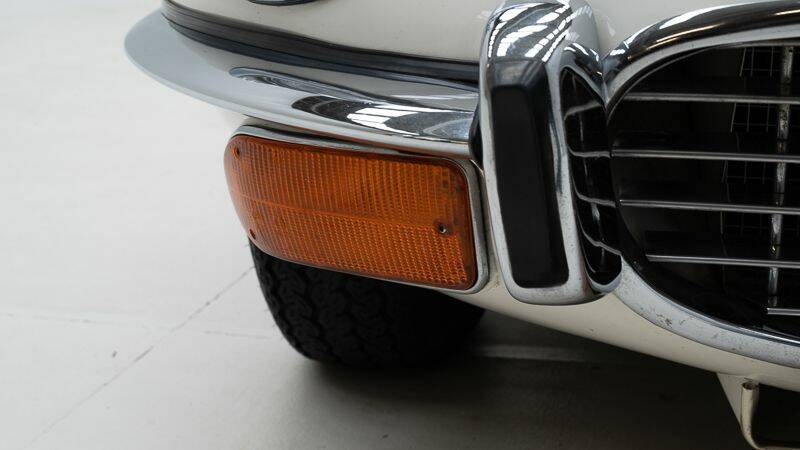 Immagine 15/15 di Jaguar E-Type V12 (1974)