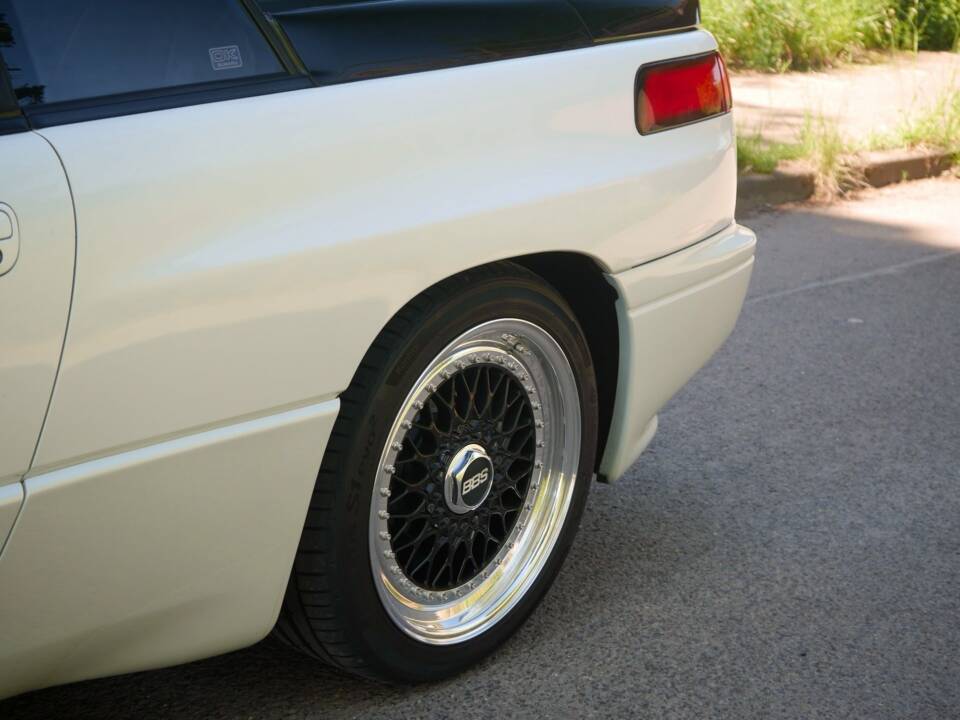 Image 9/50 de Subaru SVX 4WD (1900)