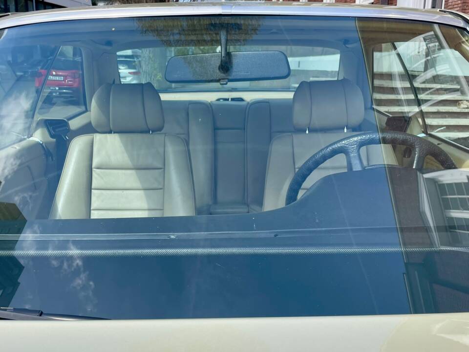 Bild 13/65 von Mercedes-Benz 380 SEC (1983)