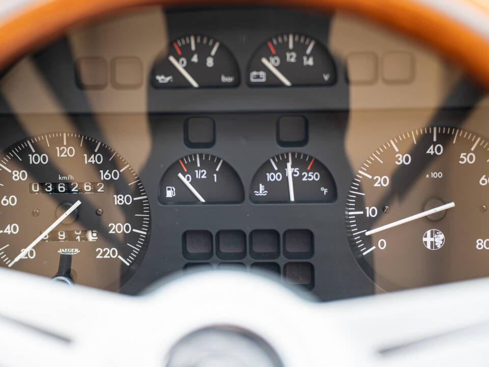 Image 32/42 of Alfa Romeo 2.0 Spider (1990)