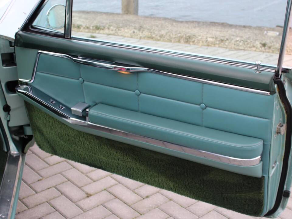 Image 20/29 of Cadillac 62 Convertible (1963)