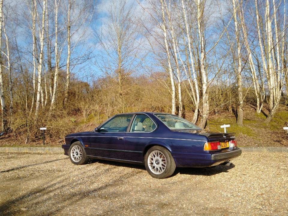 Immagine 16/21 di BMW 635 CSi (1988)