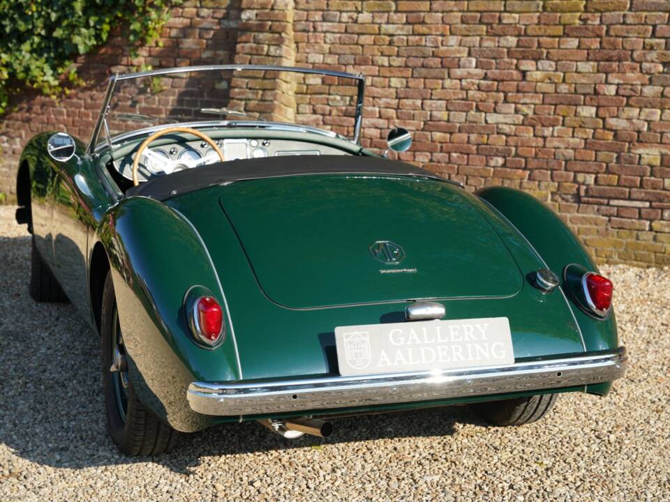 Imagen 41/50 de MG MGA Twin Cam (1959)