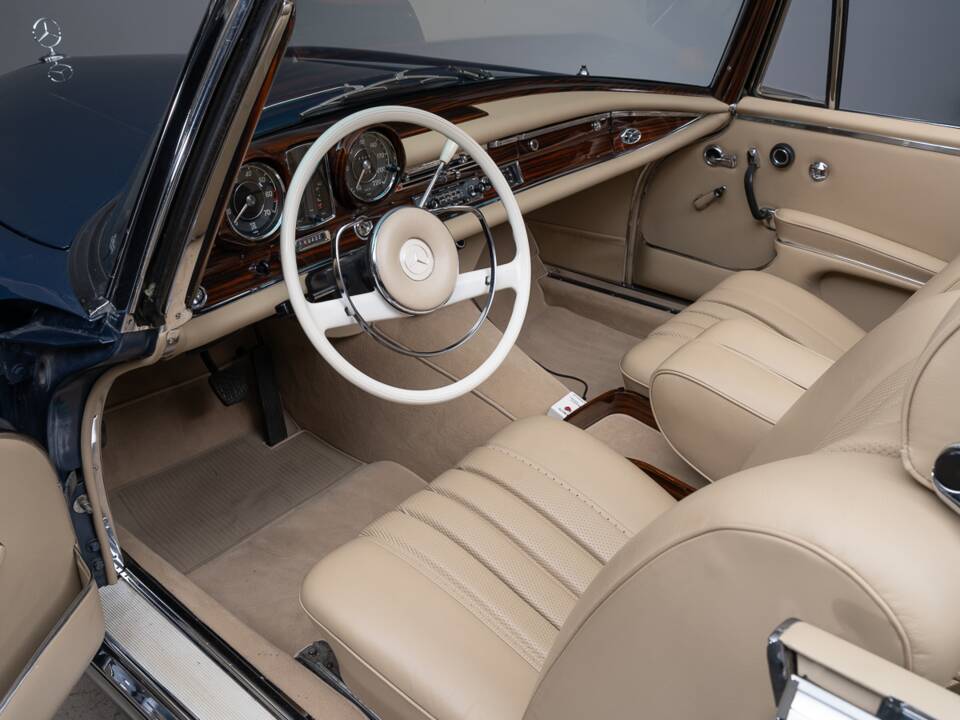 Bild 20/34 von Mercedes-Benz 250 SE (1966)