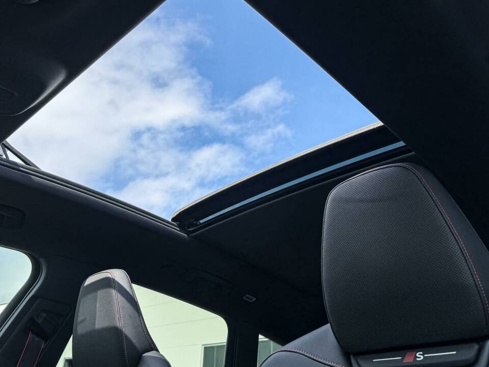 Image 11/15 of Audi Q6 e-tron quattro (2024)