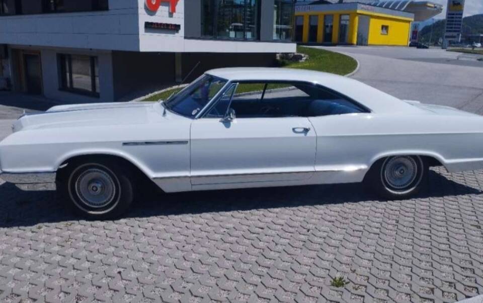 Image 22/23 of Buick Le Sabre Coupe (1966)