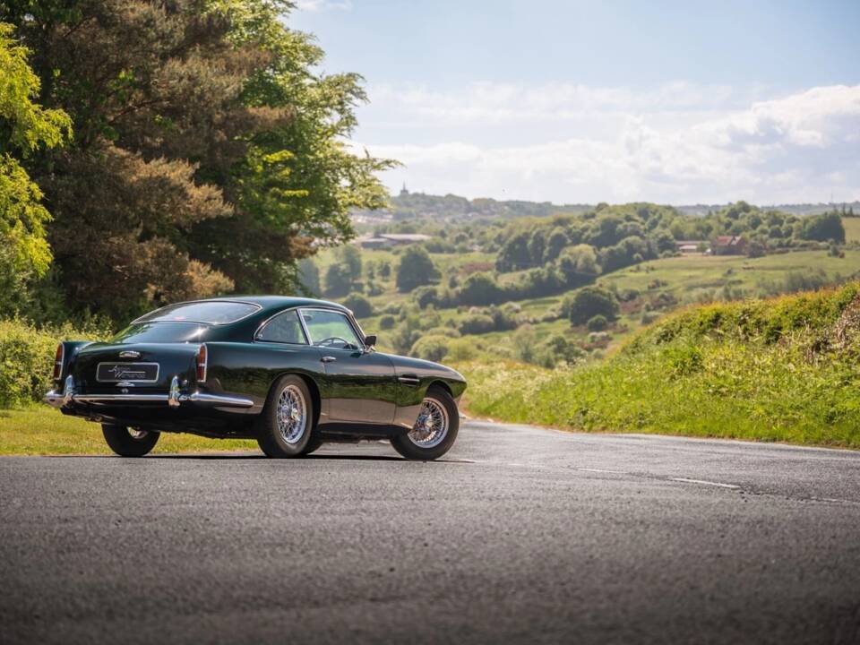 Afbeelding 31/76 van Aston Martin DB 4 (1961)