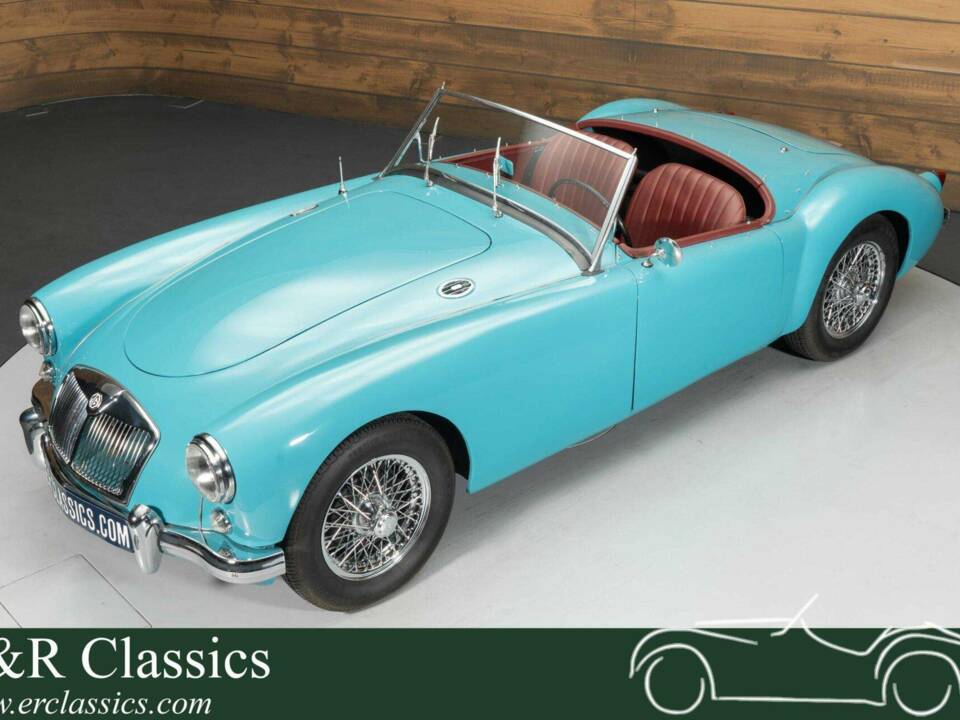 Image 1/19 of MG MGA 1500 (1958)
