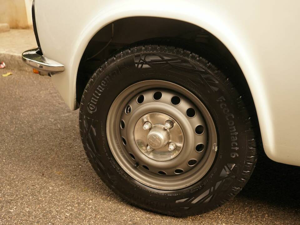 Image 13/100 of Alfa Romeo Giulia Nuova Super 1300 (1977)