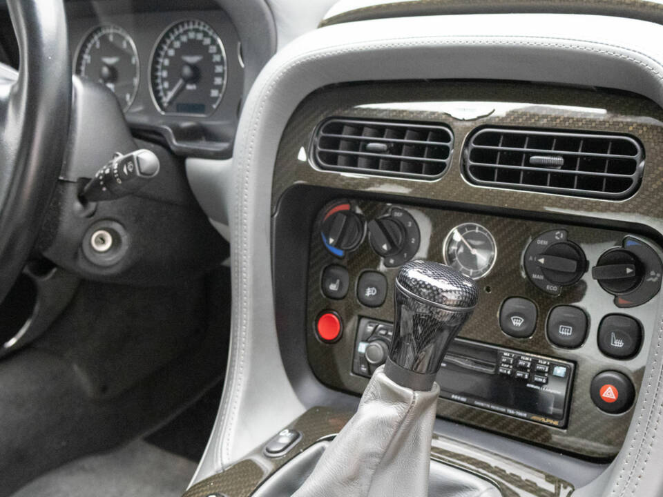 Bild 5/10 von Aston Martin DB 7 Vantage (2001)