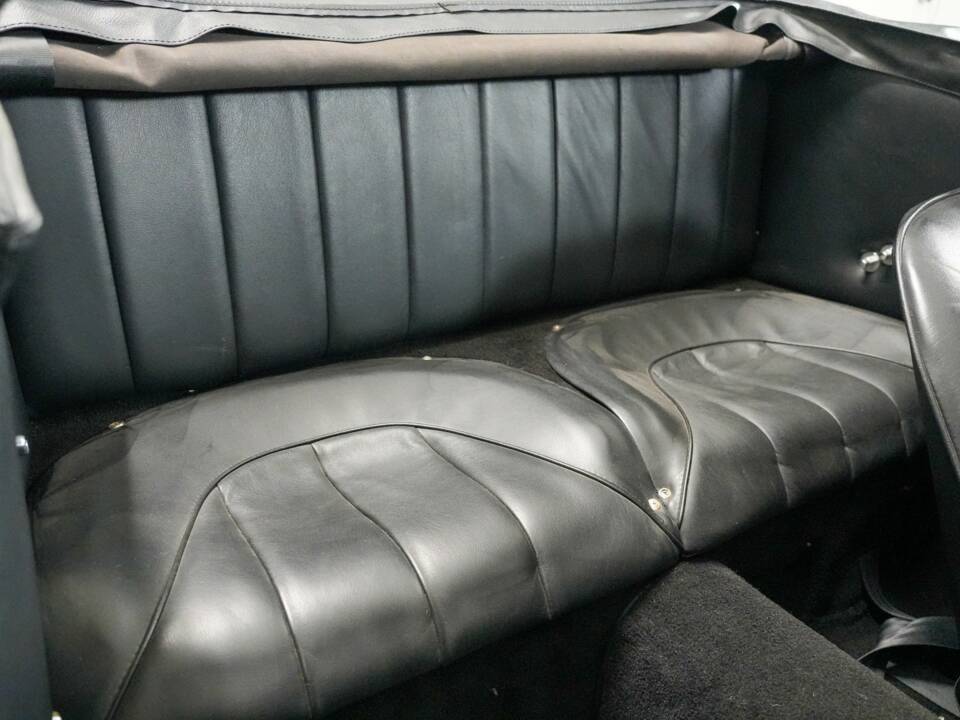 Image 4/43 of Austin-Healey 3000 Mk II (BJ7) (1963)