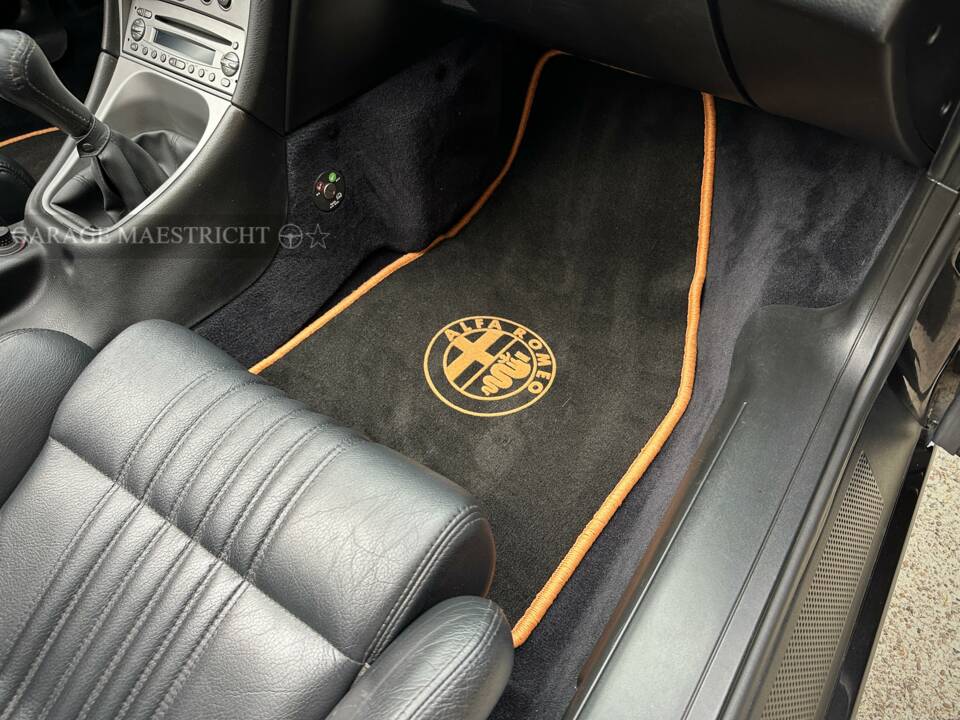 Image 30/59 of Alfa Romeo Spider 2.0 JTS (2003)
