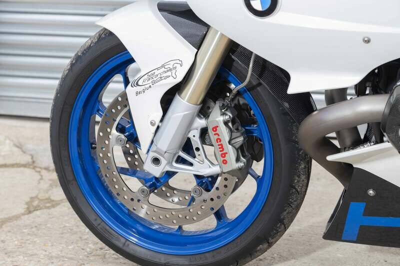 Image 32/39 of BMW HP2 Sport (2009)