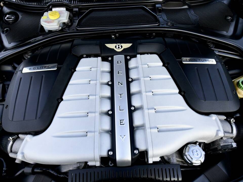 Bild 38/50 von Bentley Continental GTC W12 (2011)