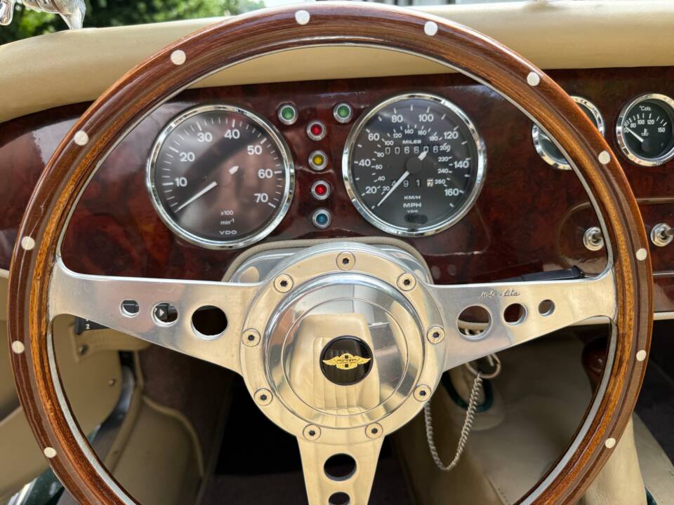 Bild 16/18 von Morgan Plus 8 (1994)