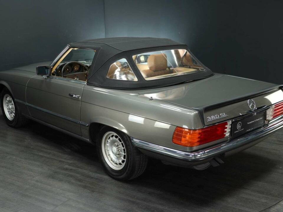 Image 4/30 of Mercedes-Benz 380 SL (1983)