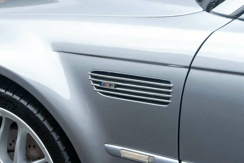 Image 27/50 of BMW M3 (2005)