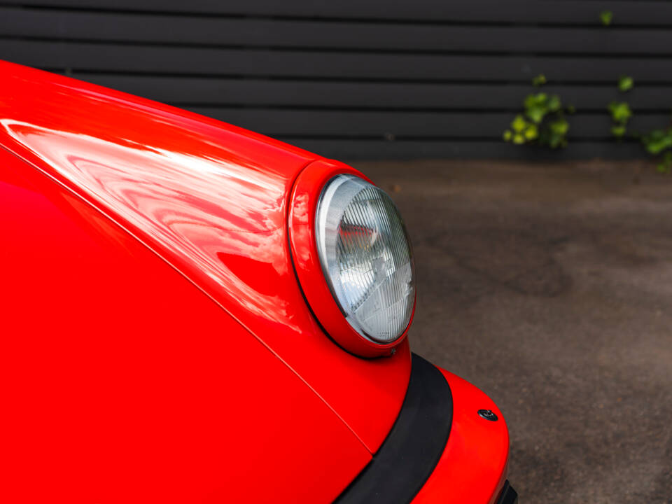 Afbeelding 50/53 van Porsche 911 Turbo 3.3 (1989)
