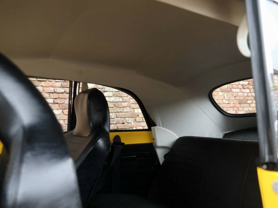 Image 19/50 de Volkswagen Beetle 1303 (1975)