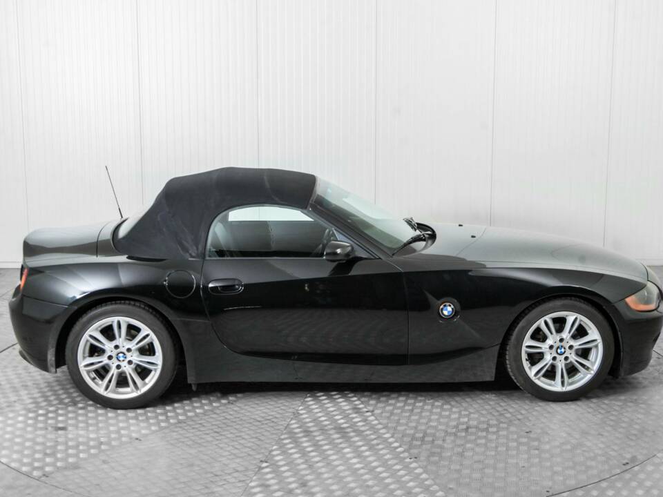 Bild 49/50 von BMW Z4 2.5i (2004)