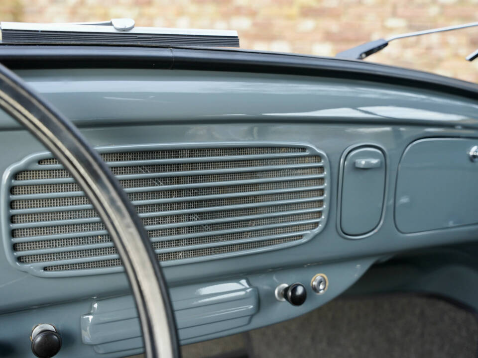 Image 38/50 of Volkswagen Beetle 1200 Standard &quot;Oval&quot; (1955)