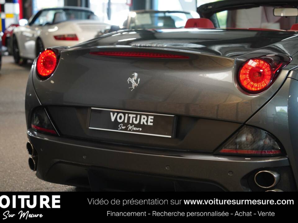 Imagen 19/39 de Ferrari California (2010)