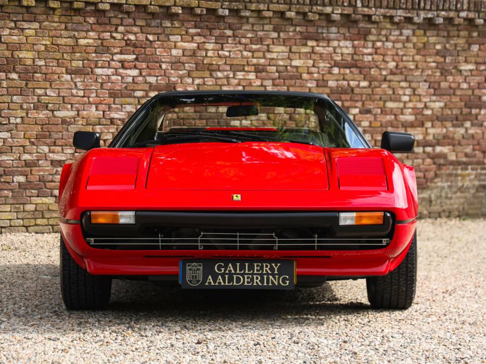 Image 11/50 de Ferrari 308 GTSi (1981)