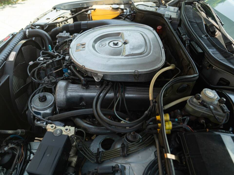 Image 50/50 of Mercedes-Benz 380 SEC (1982)