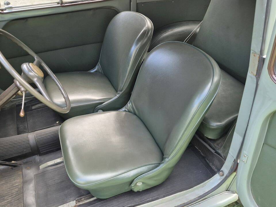 Image 32/60 of FIAT 500 C Belvedere (1954)