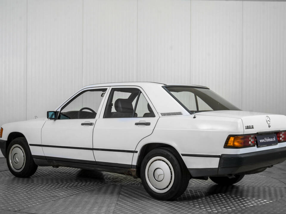 Image 6/50 of Mercedes-Benz 190 D (1985)