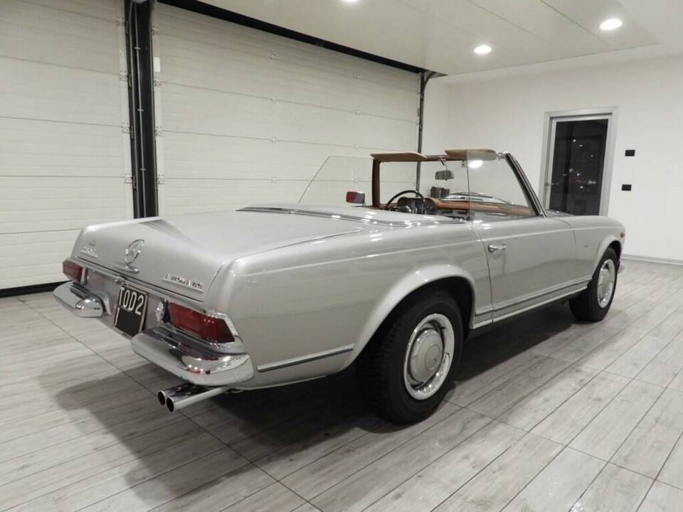 Image 4/15 de Mercedes-Benz 230 SL (1966)